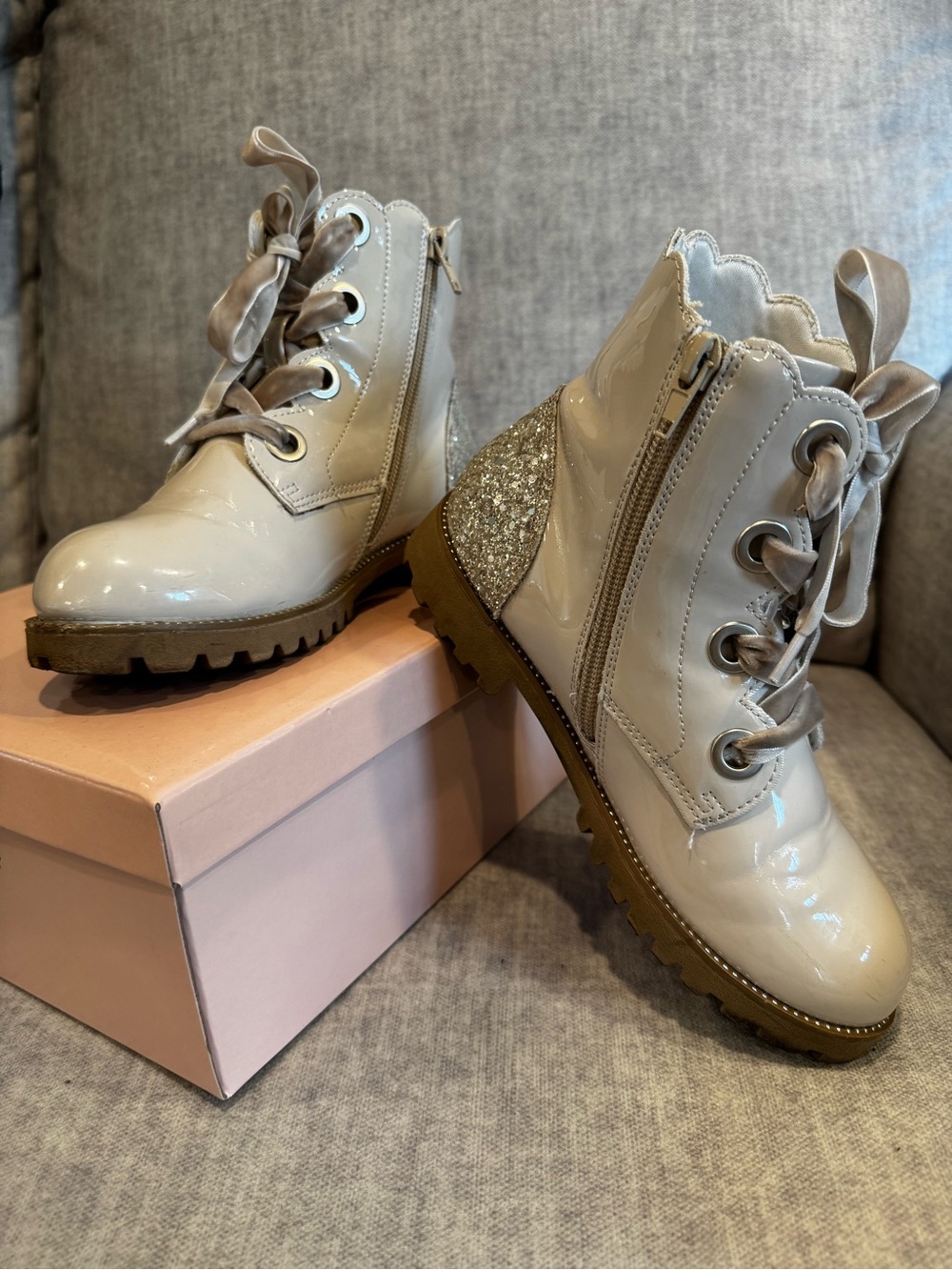 Happily Grey Cream Patent Lace-Up Ankle Boots with Glitter Heel - EC - Sz 2
